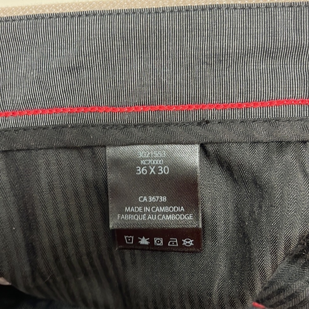 ⭐️ Kenneth Cole Reaction pants- 36 x 30 - Picture 5 of 5